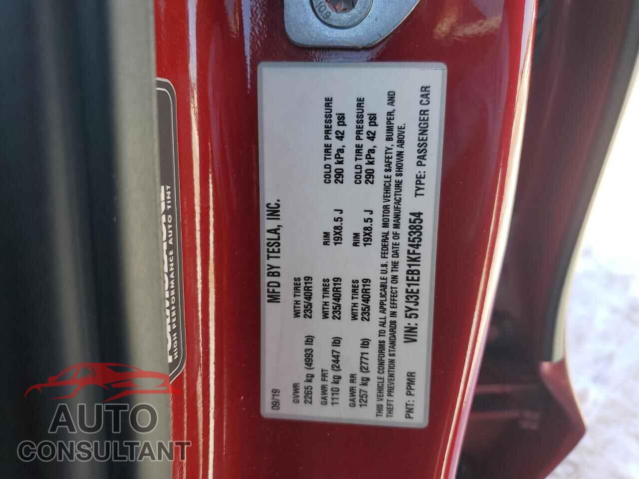TESLA MODEL 3 2019 - 5YJ3E1EB1KF453854