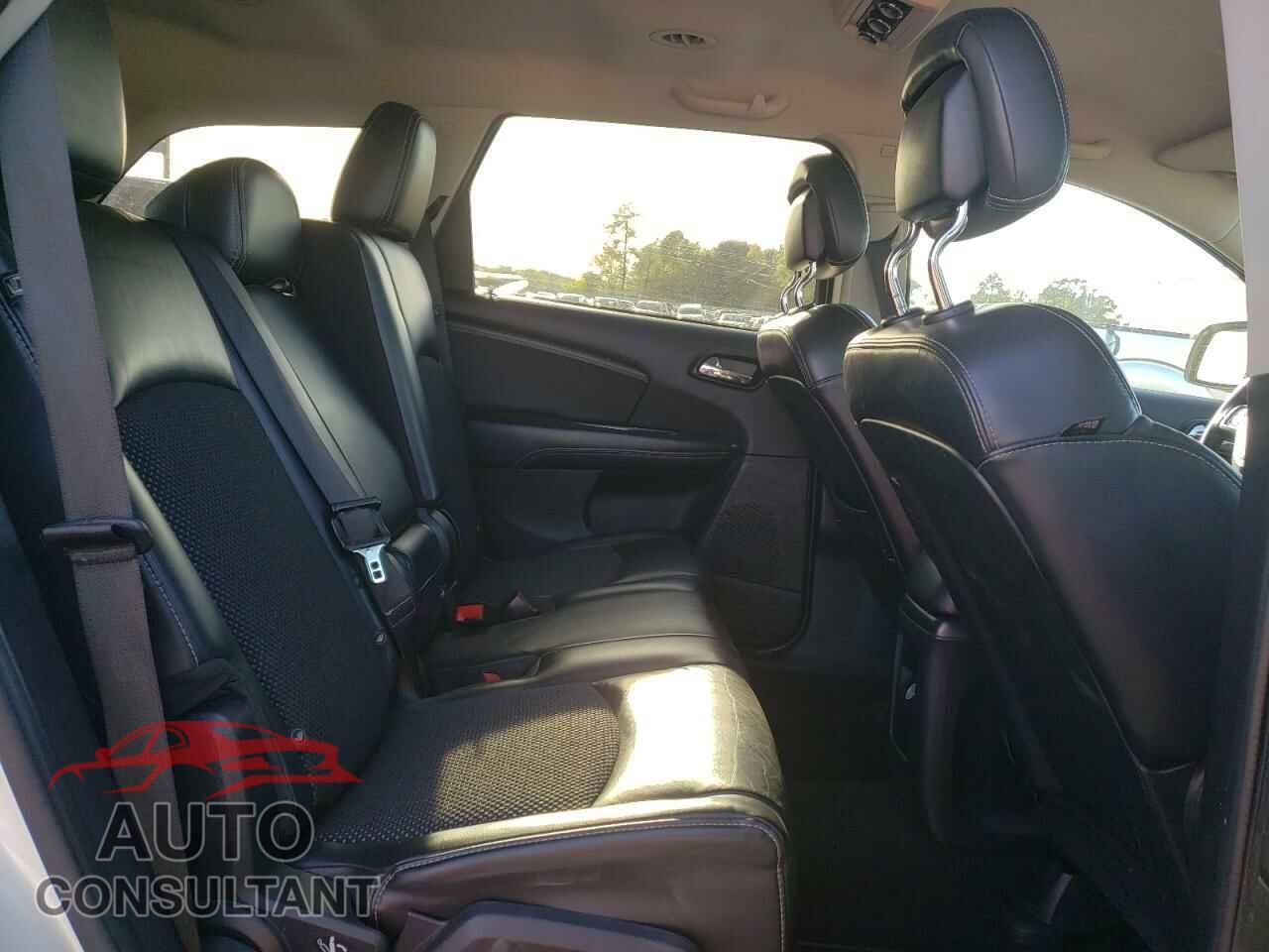 DODGE JOURNEY 2015 - 3C4PDCGB7FT723030