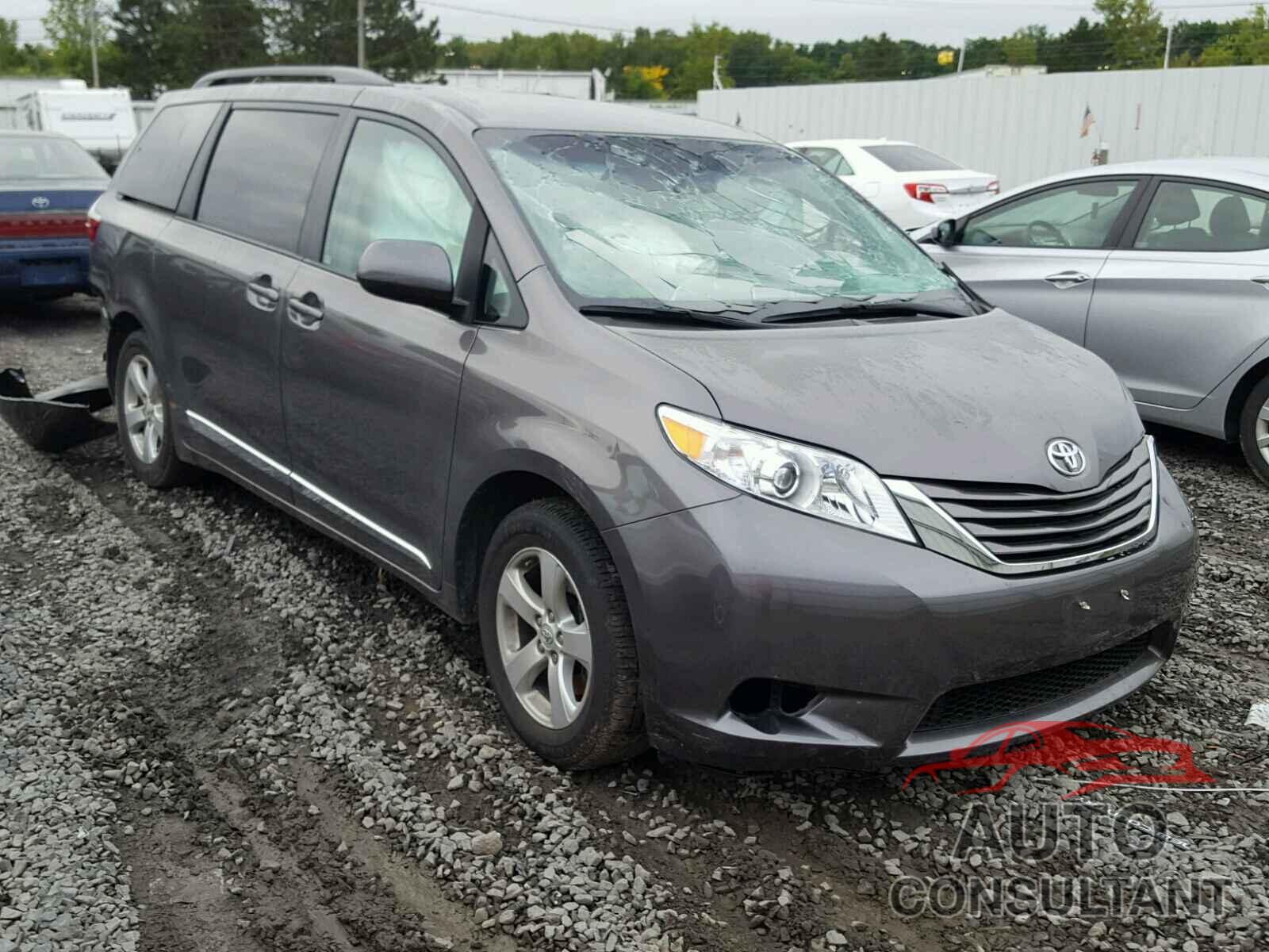 TOYOTA SIENNA LE 2017 - 5TDKZ3DC0HS895776