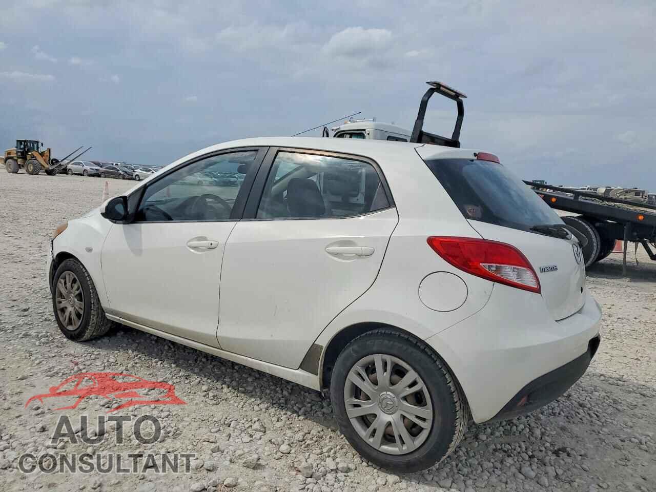 MAZDA 2 2014 - JM1DE1KY9E0183482