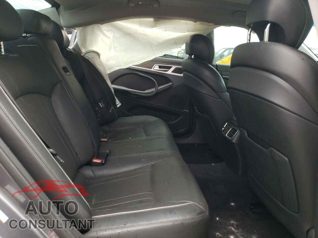 HYUNDAI GENESIS 2015 - KMHGN4JF4FU073024