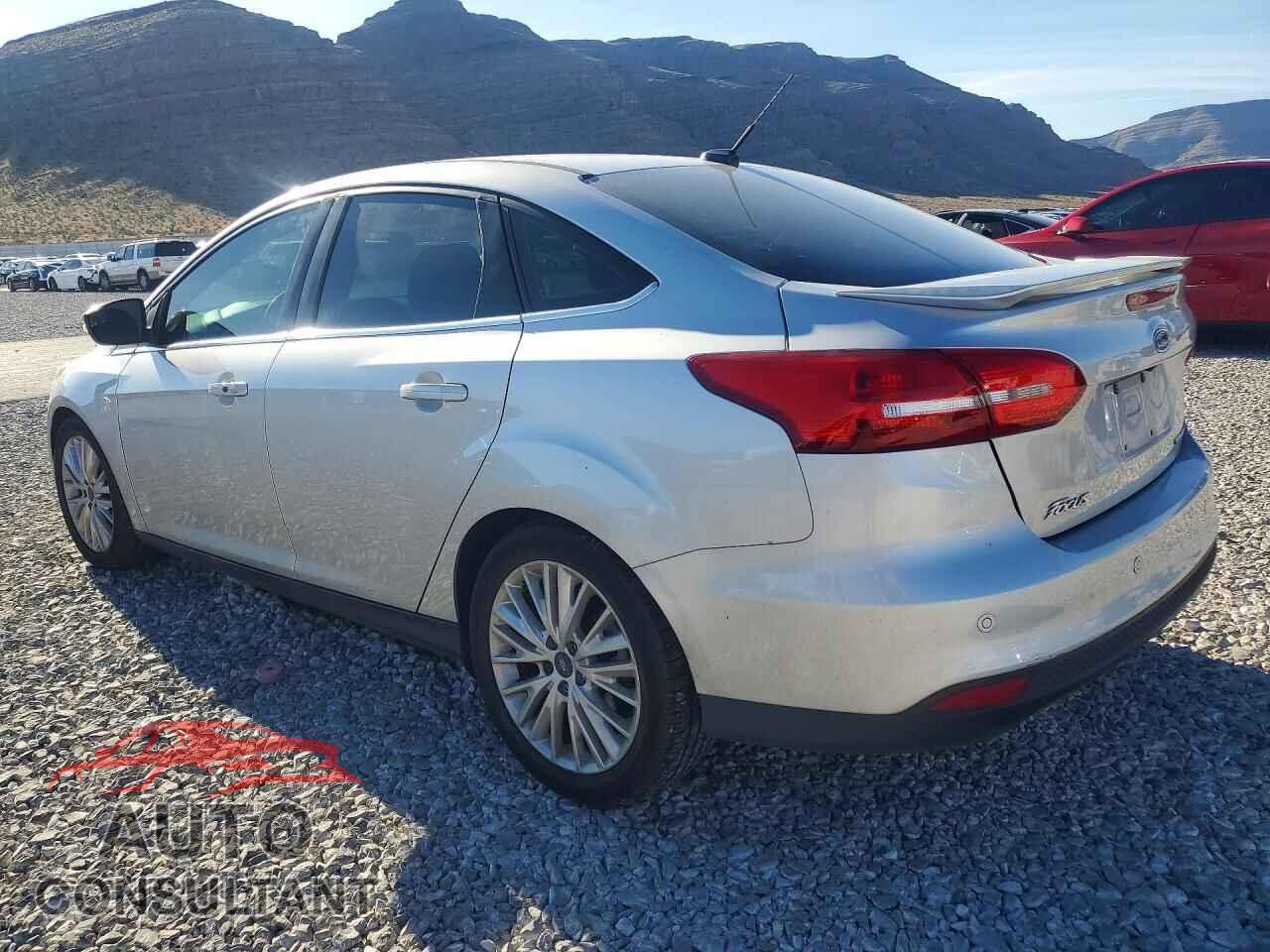 FORD FOCUS 2017 - 1FADP3J29HL230666