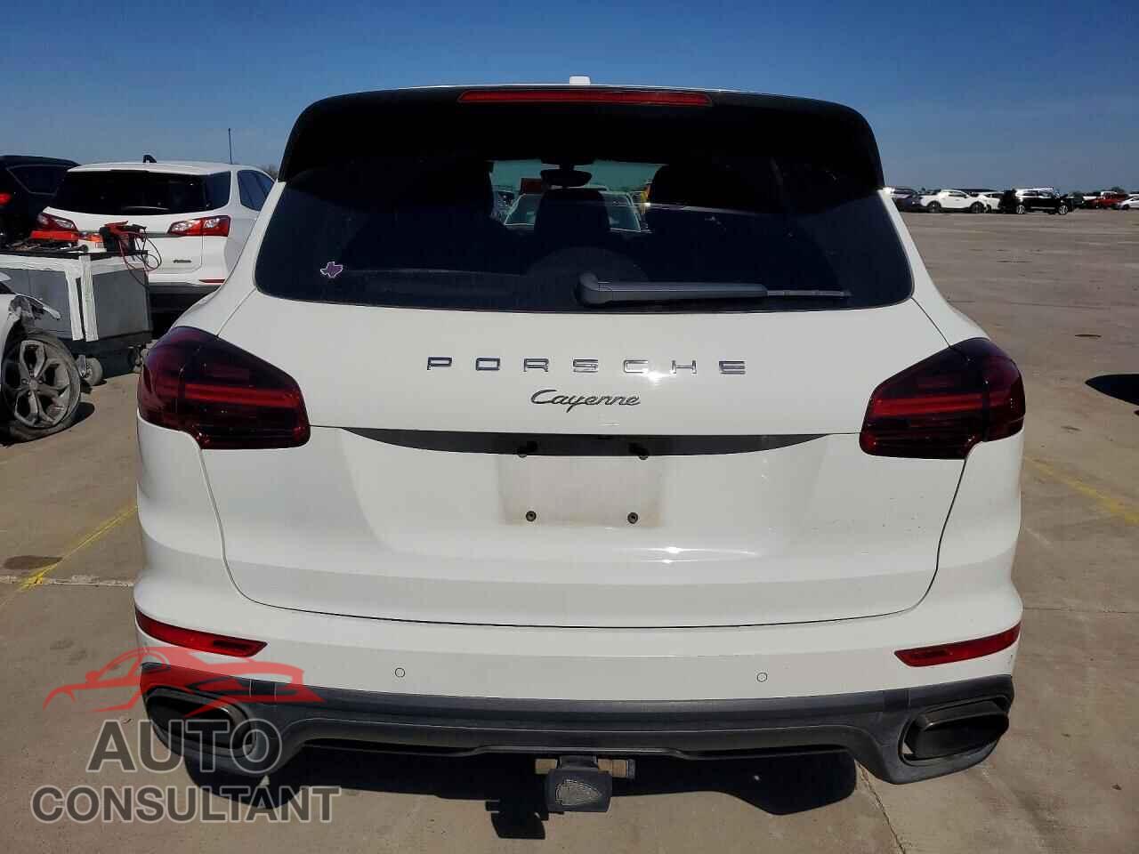 PORSCHE CAYENNE 2017 - WP1AA2A28HKA87626