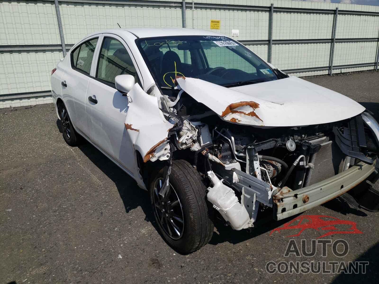 NISSAN VERSA 2017 - 3N1CN7AP3HL900041