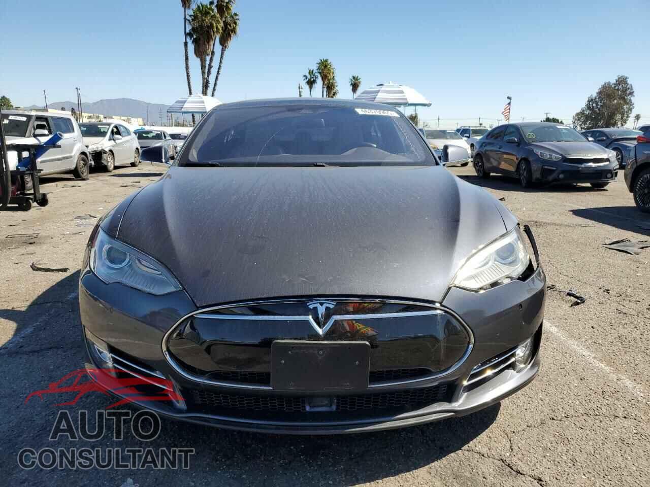 TESLA MODEL S 2015 - 5YJSA1E11FF112944
