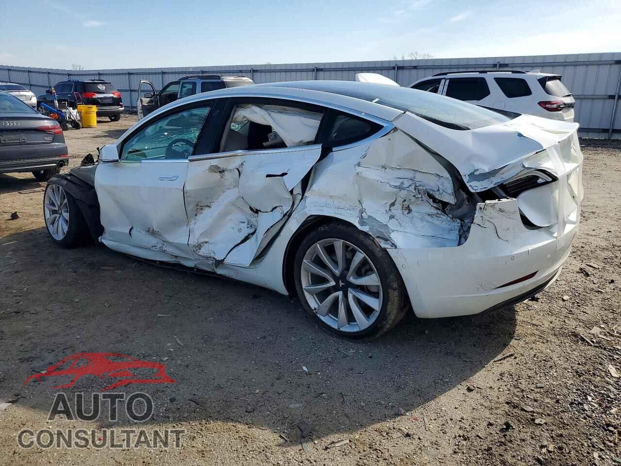 TESLA MODEL 3 2018 - 5YJ3E1EB8JF185884