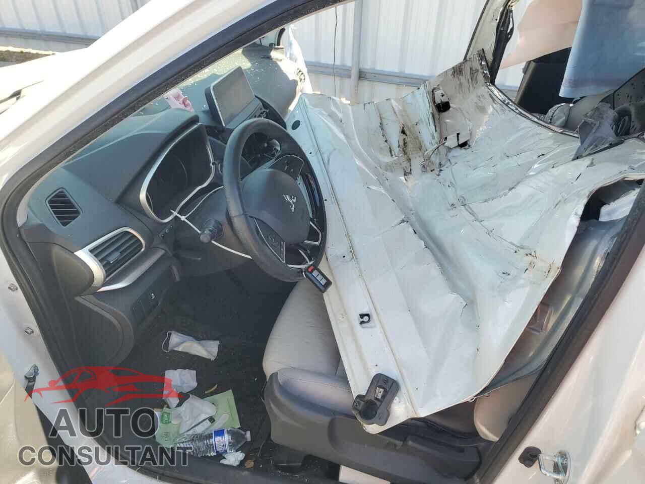 MITSUBISHI ECLIPSE 2018 - JA4AT5AA8JZ070241