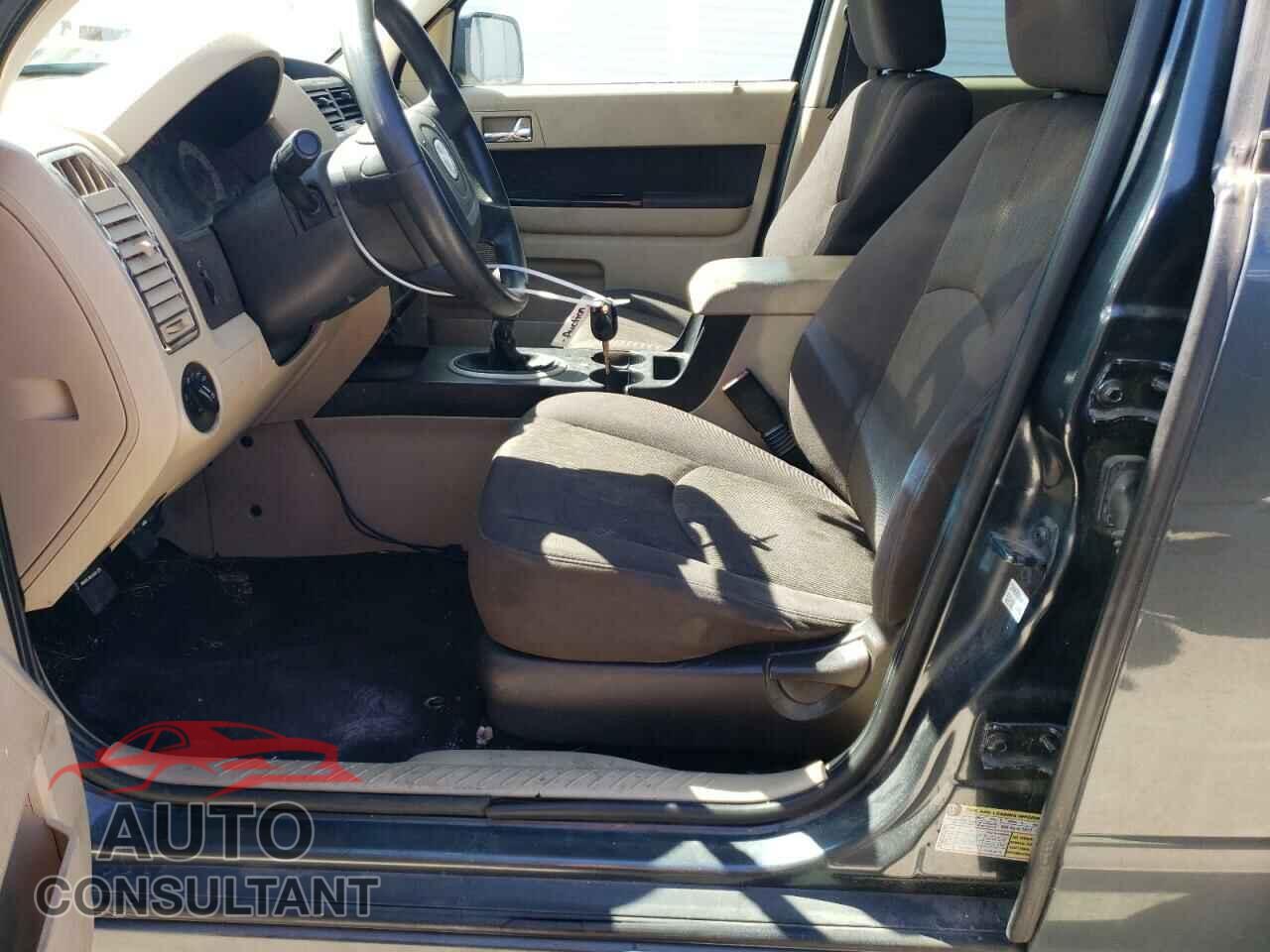 MAZDA TRIBUTE 2009 - 4F2CZ02749KM03106