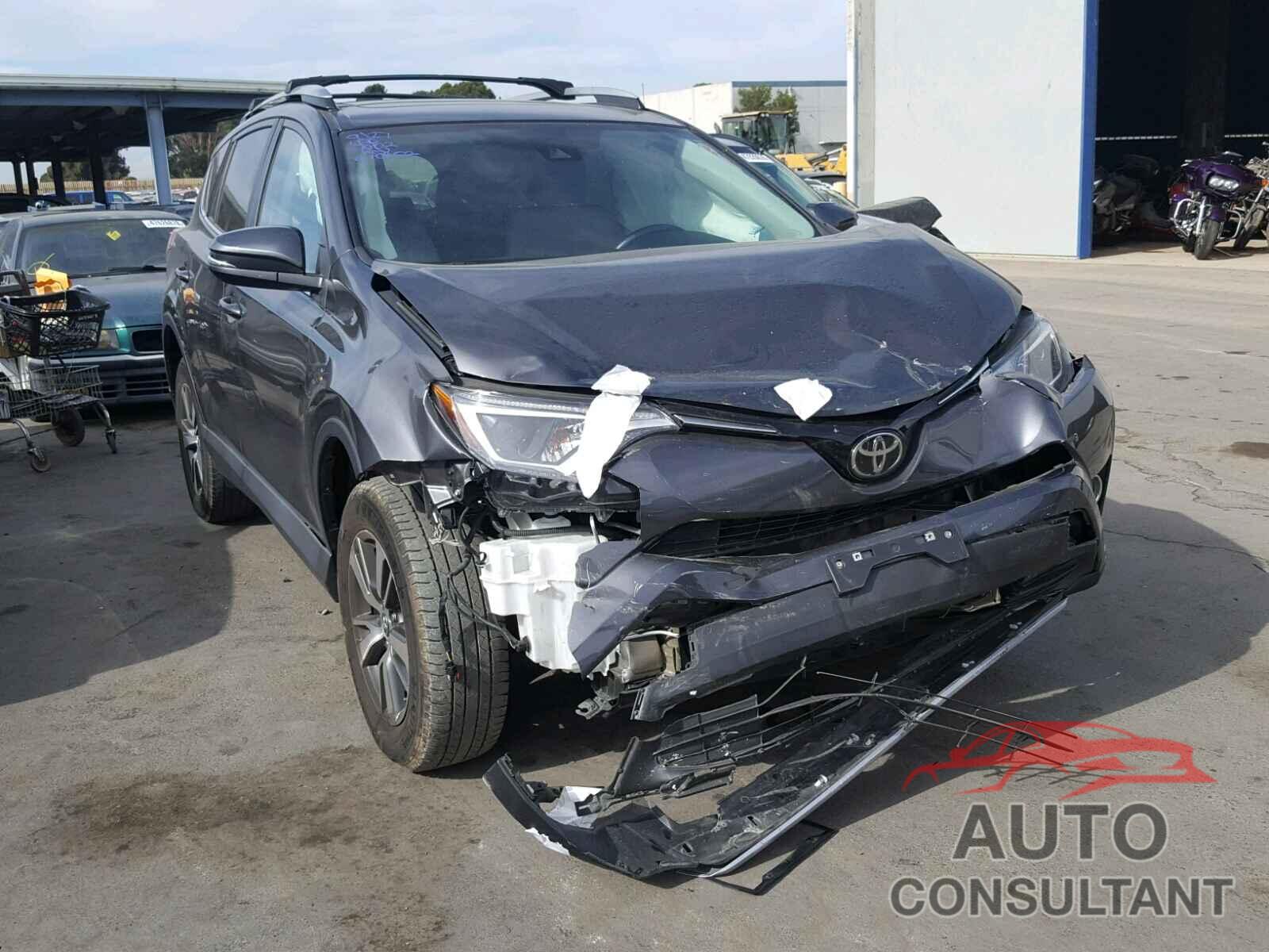 TOYOTA RAV4 XLE 2017 - 2T3RFREV4HW558102