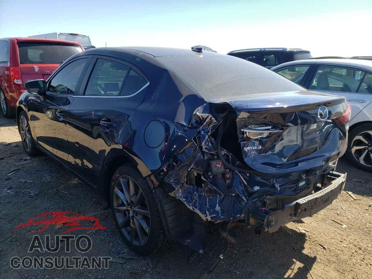 MAZDA 3 2018 - 3MZBN1W38JM165002
