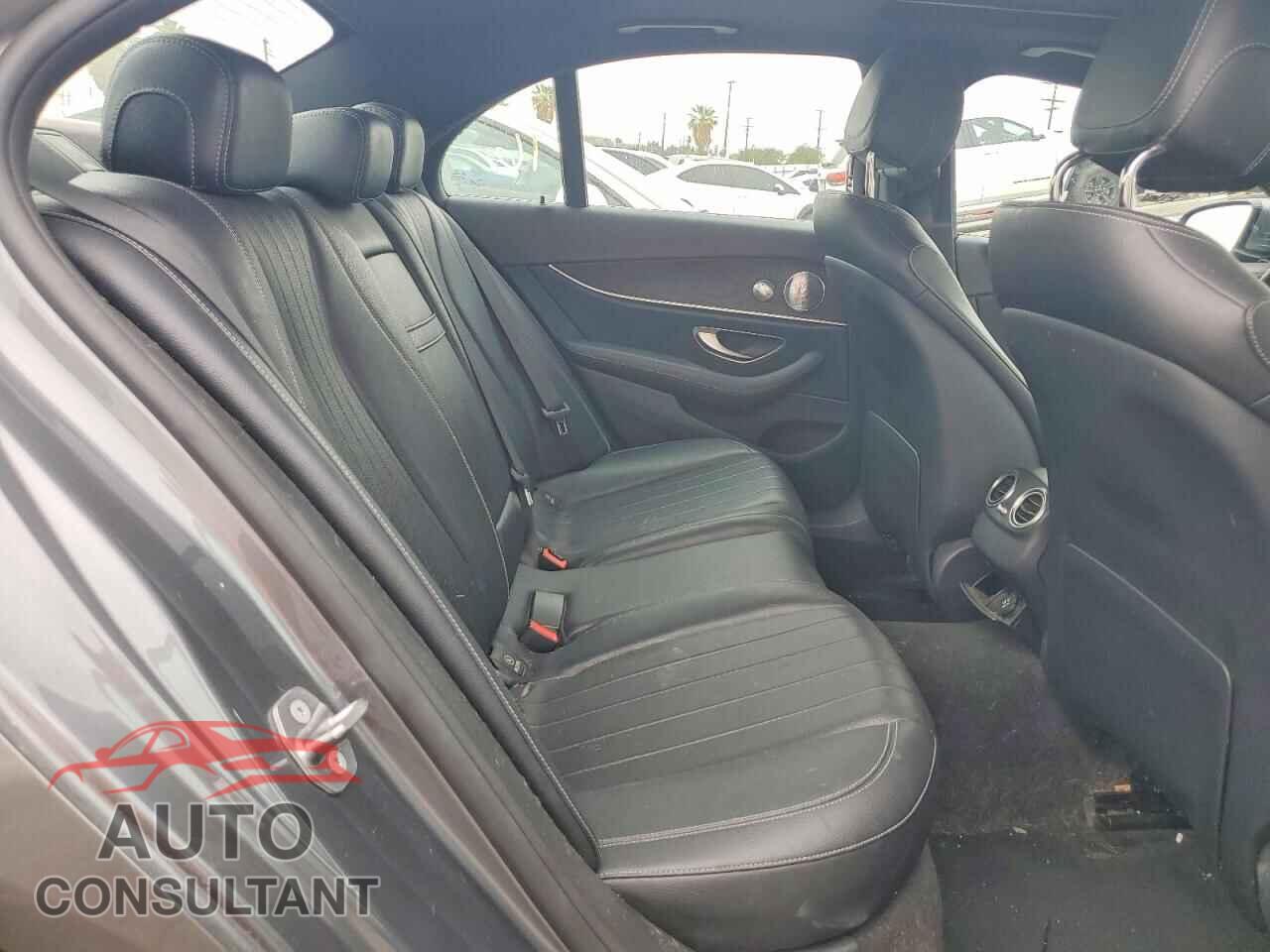 MERCEDES-BENZ E-CLASS 2017 - WDDZF4KB6HA093517
