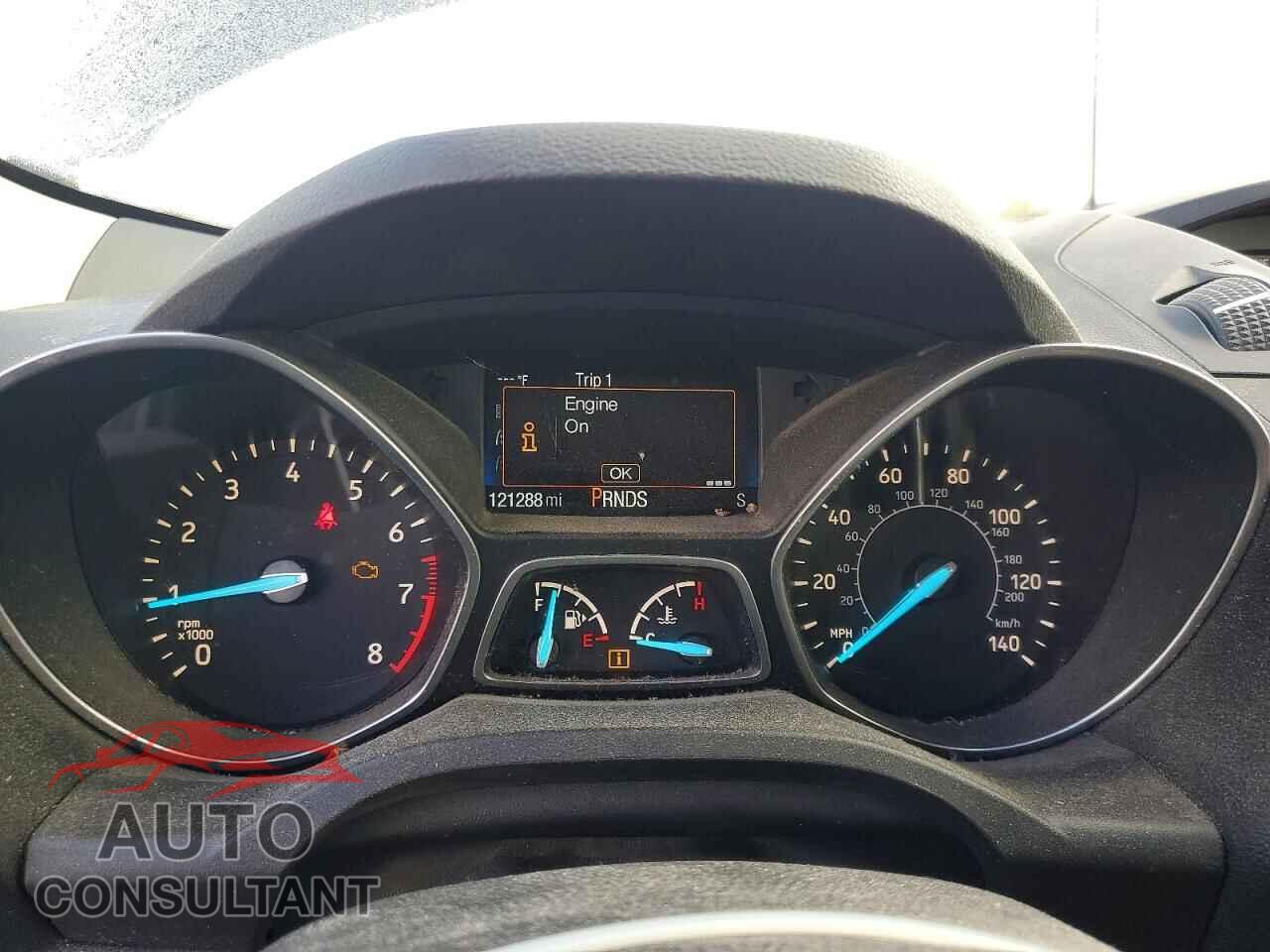 FORD ESCAPE 2017 - 1FMCU0F77HUB16169