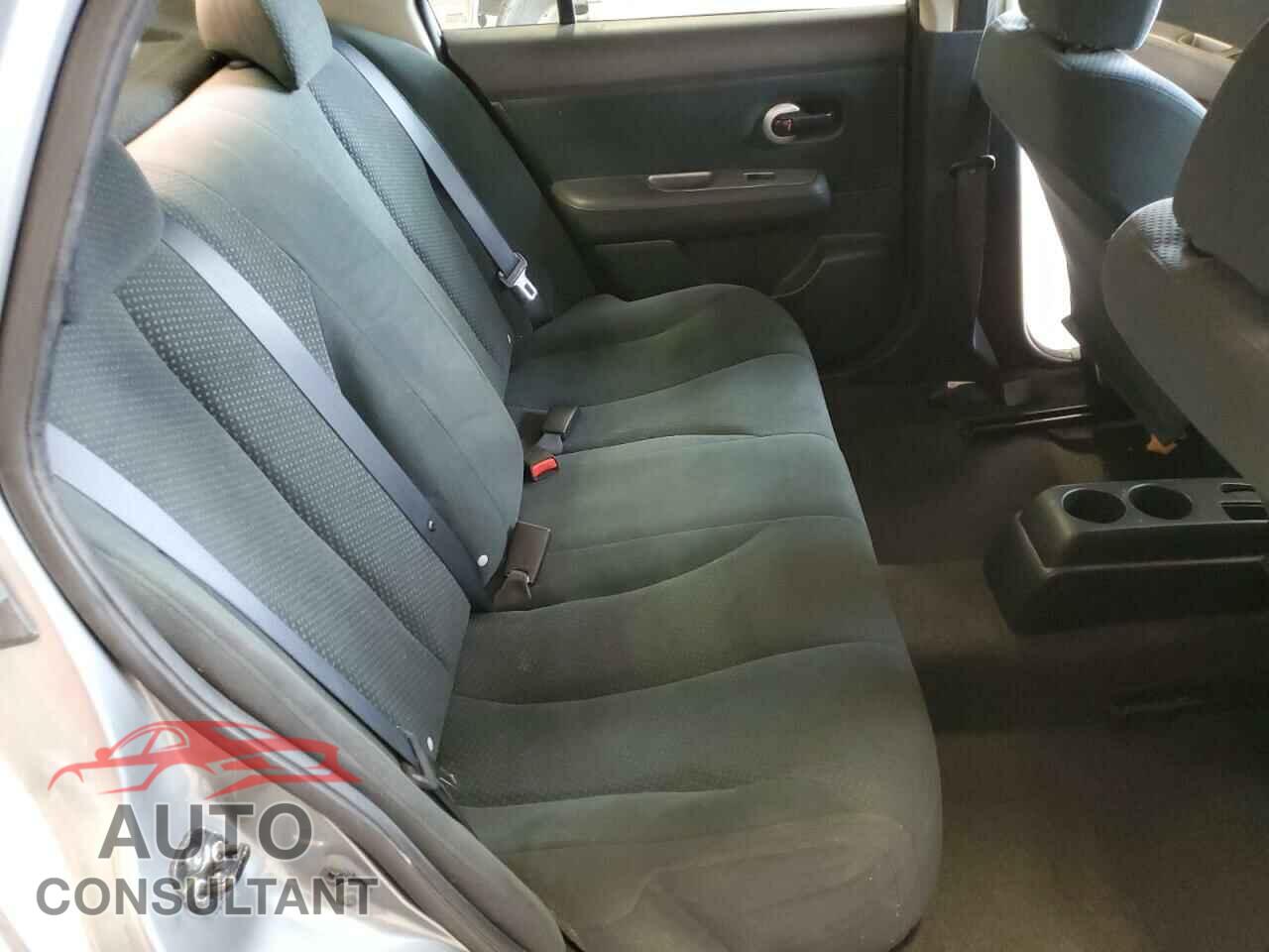 NISSAN VERSA 2011 - 3N1BC1AP5BL444582