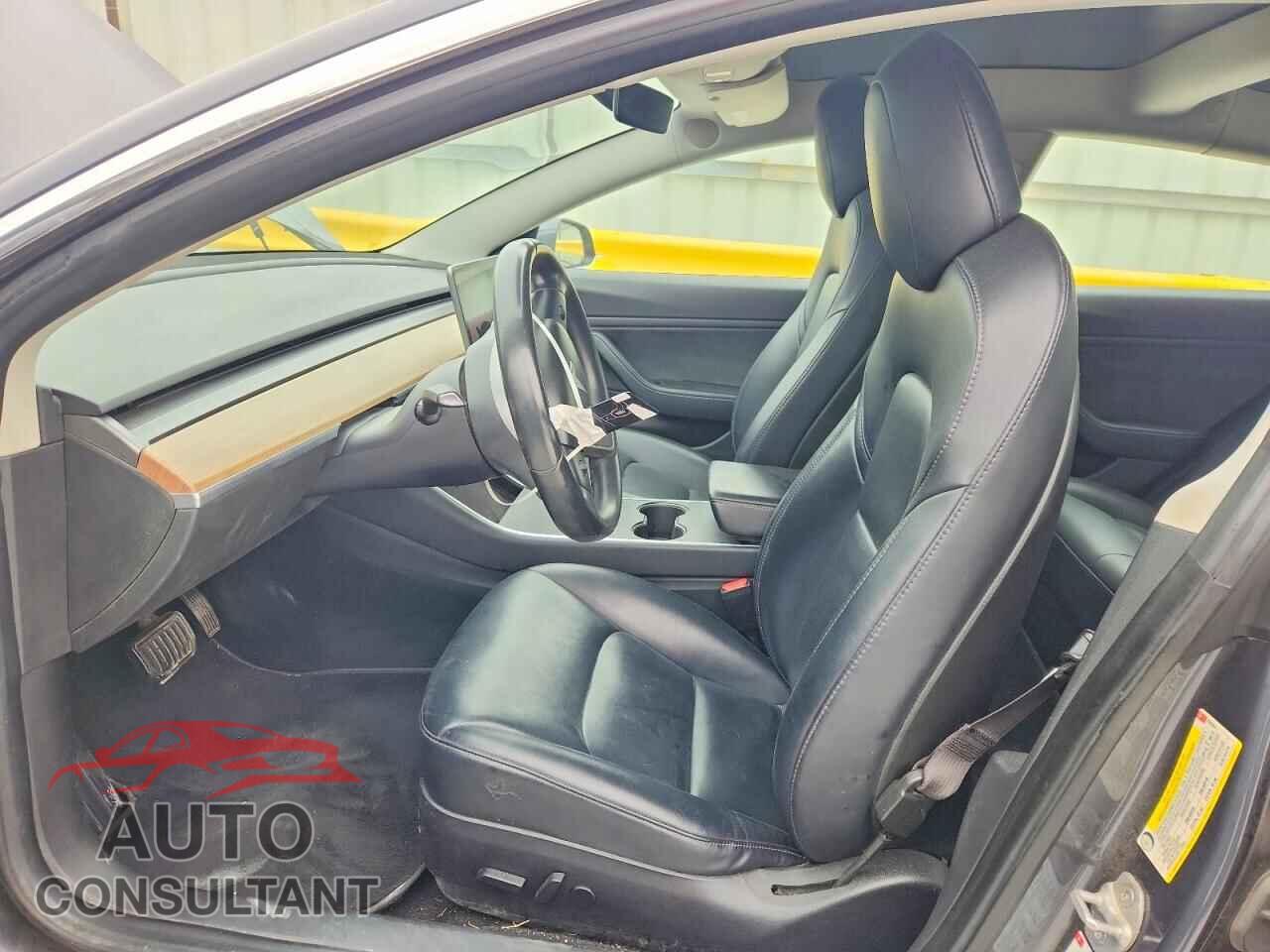 TESLA MODEL 3 2018 - 5YJ3E1EA7JF033554