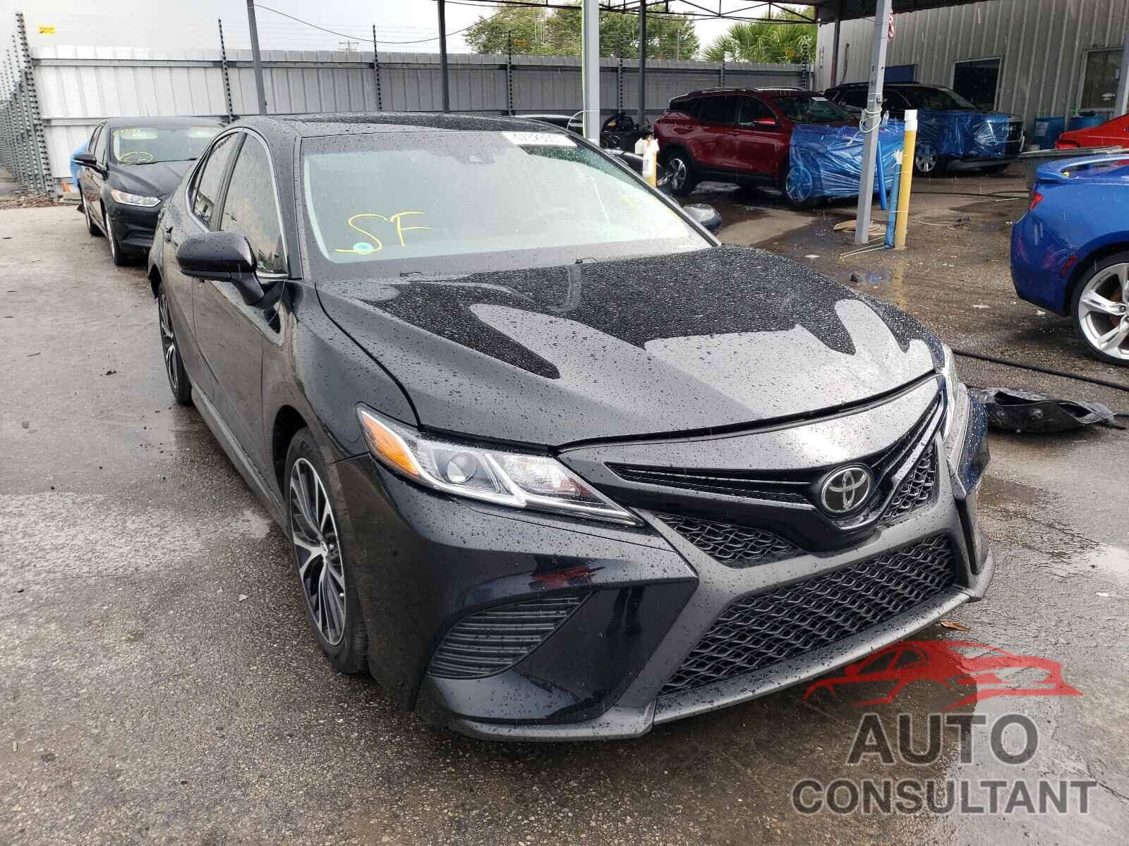 TOYOTA CAMRY 2018 - 4T1B11HKXJU651028