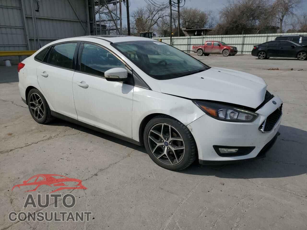 FORD FOCUS 2018 - 1FADP3H21JL240474