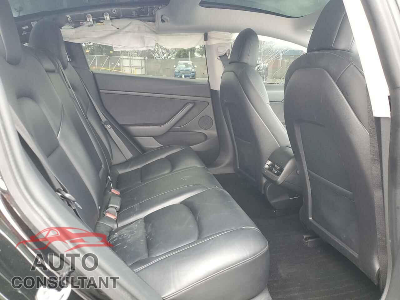 TESLA MODEL 3 2021 - 5YJ3E1EC0MF075439