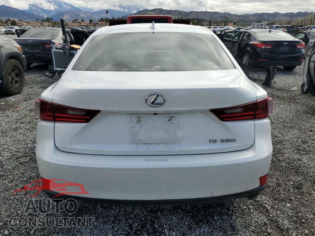 LEXUS IS 2015 - JTHBF1D24F5048720