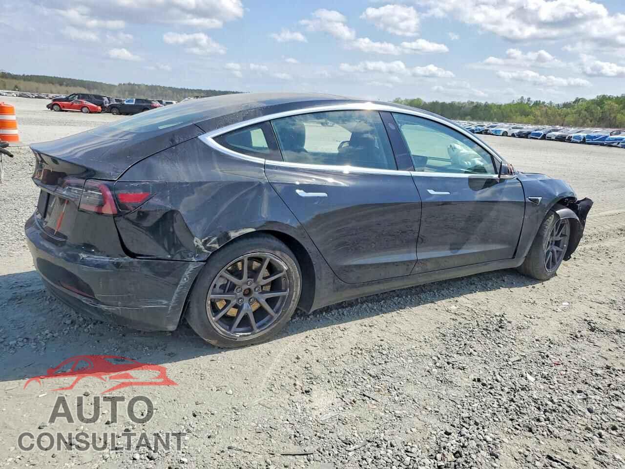 TESLA MODEL 3 2019 - 5YJ3E1EA0KF305184
