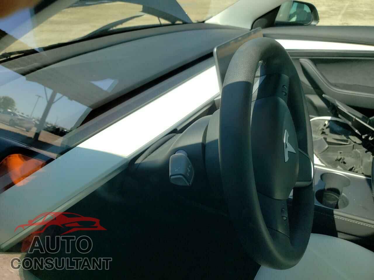TESLA MODEL 3 2023 - 5YJ3E1EA8PF383106