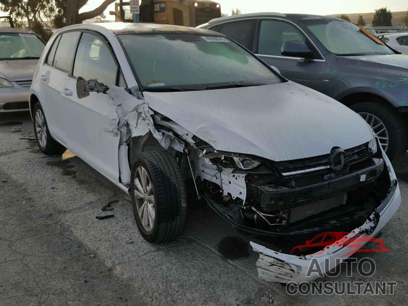 VOLKSWAGEN GOLF COMFO 2018 - 3VWG17AUXJM259788