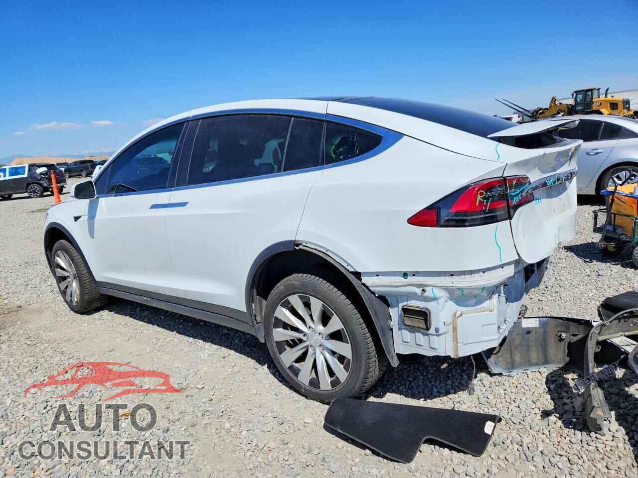 TESLA MODEL X 2019 - 5YJXCAE21KF183015