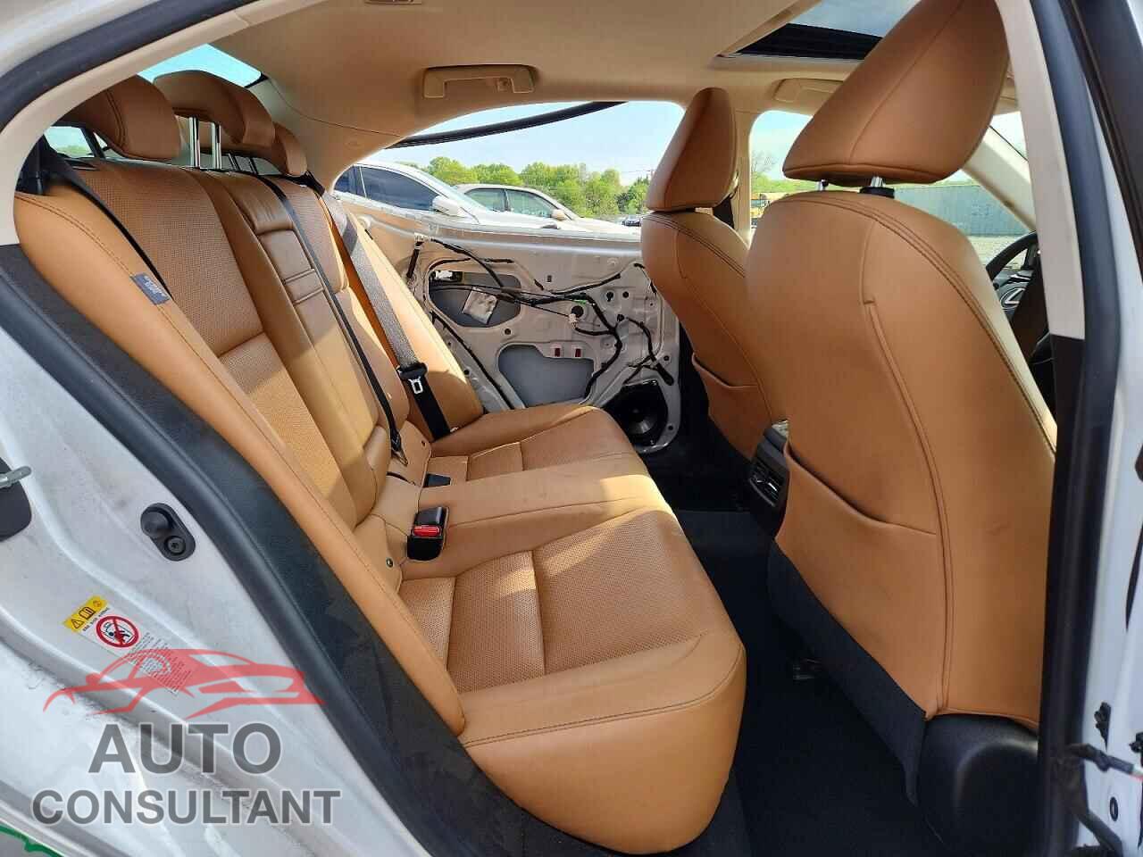 LEXUS IS 2017 - JTHCM1D22H5025711