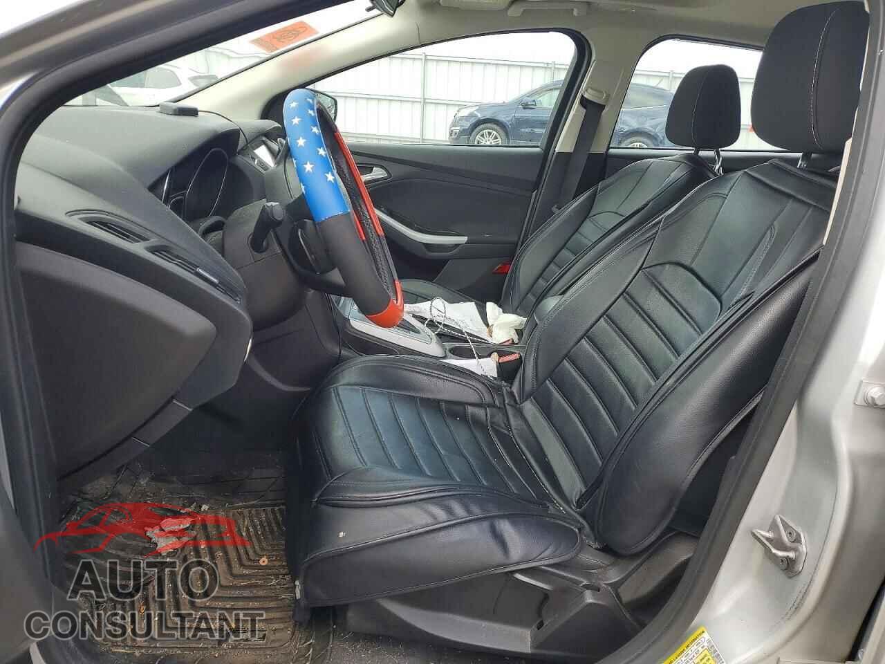 FORD FOCUS 2012 - 1FAHP3F27CL182913