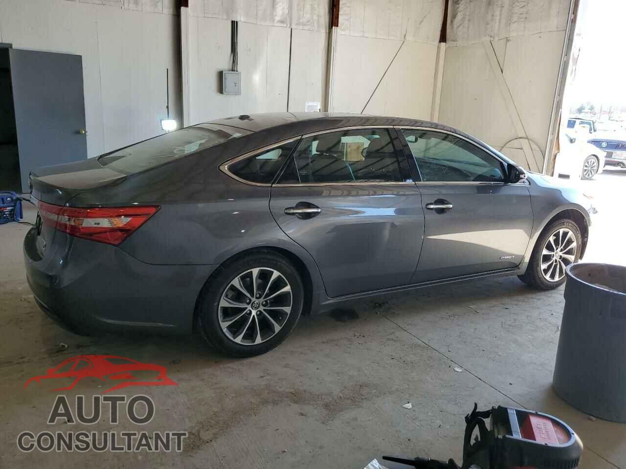 TOYOTA AVALON 2018 - 4T1BD1EB3JU060082
