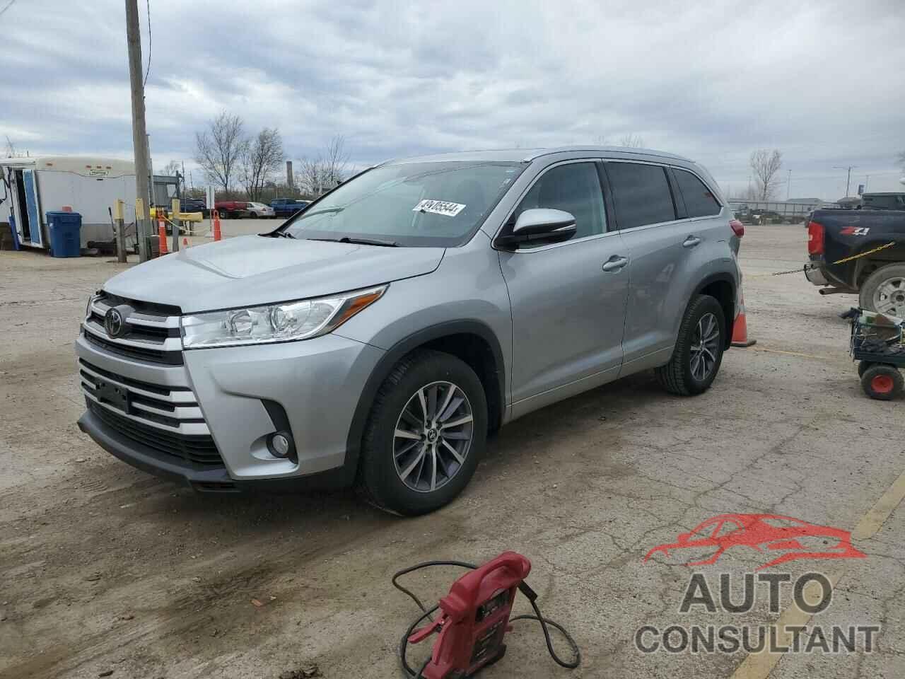 TOYOTA HIGHLANDER 2018 - 5TDJZRFH0JS844890