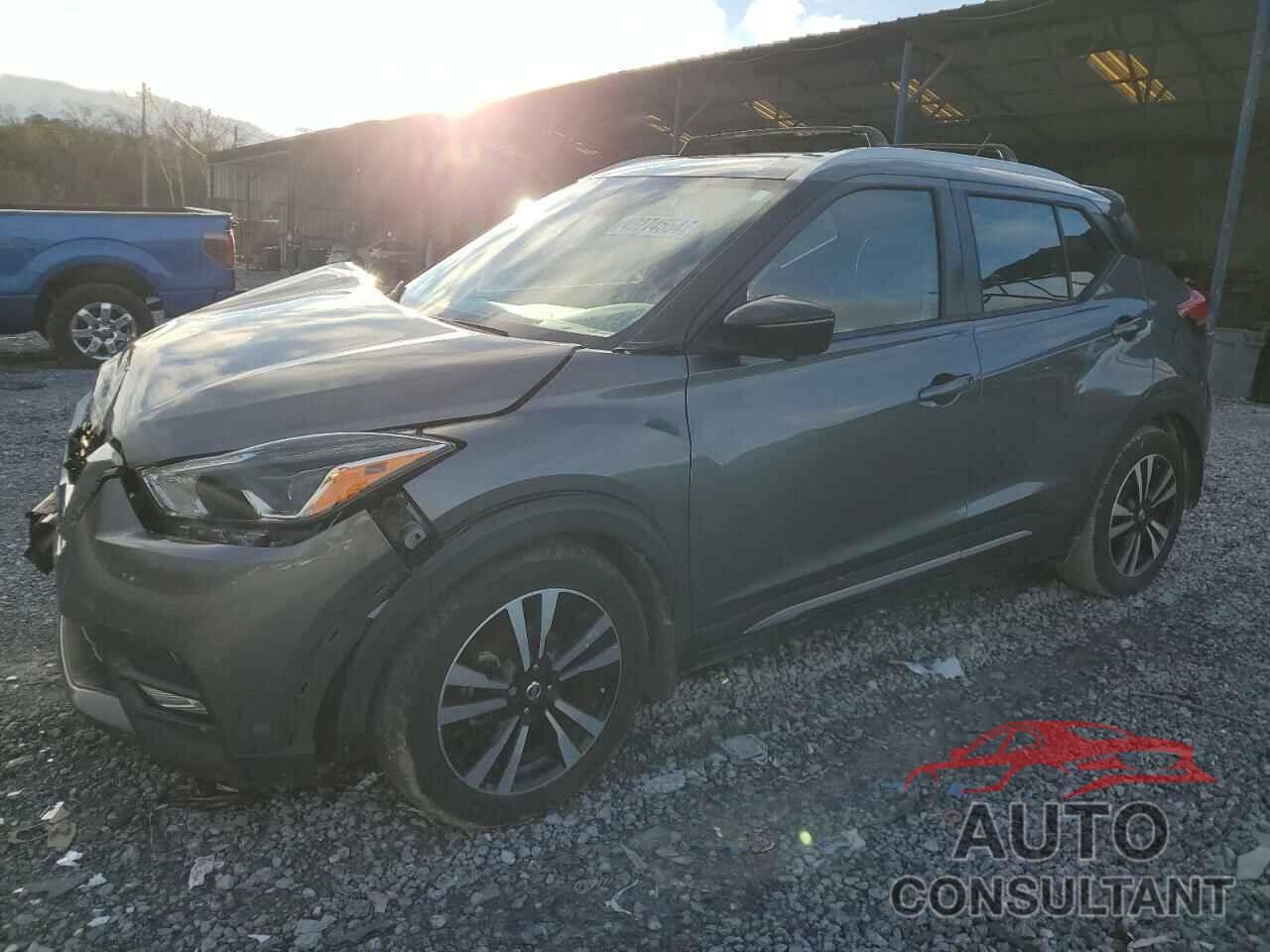 NISSAN KICKS 2018 - 3N1CP5CU8JL527621