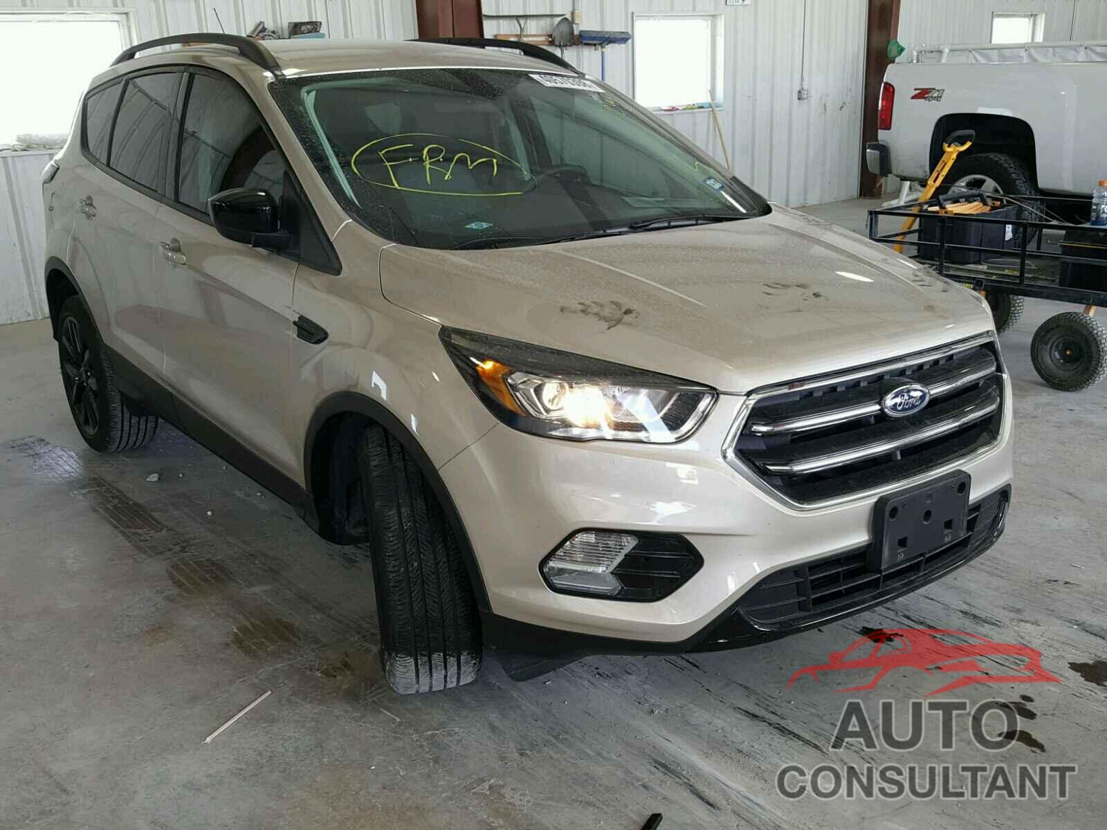 FORD ESCAPE 2017 - 1FMCU0GD7HUD40093