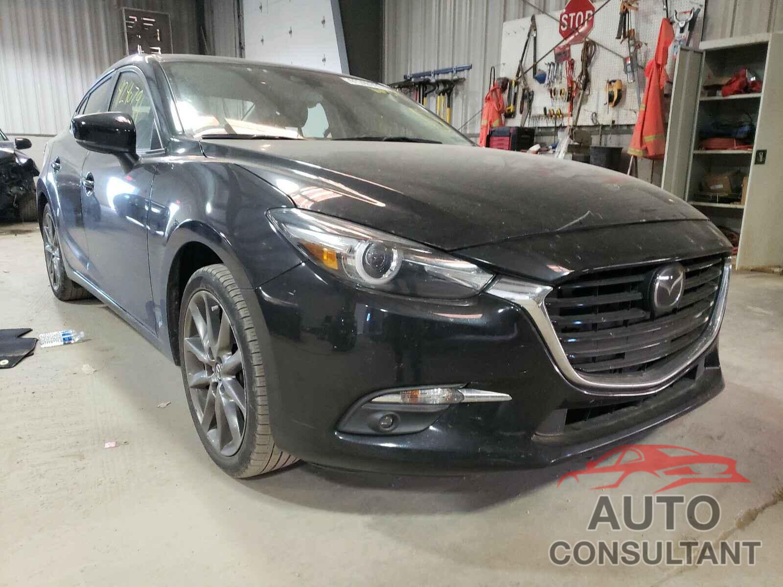 MAZDA 3 2018 - 3MZBN1W30JM231980