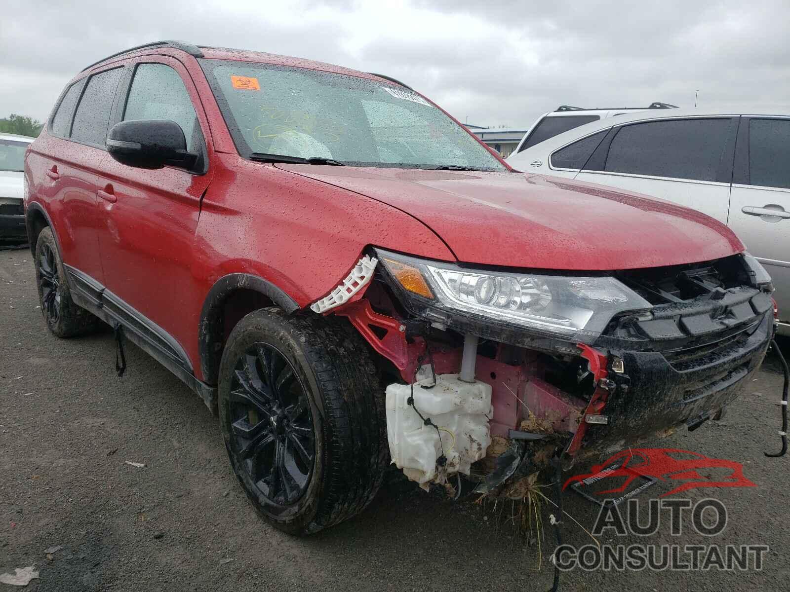 MITSUBISHI OUTLANDER 2018 - JA4AD3A38JZ033502