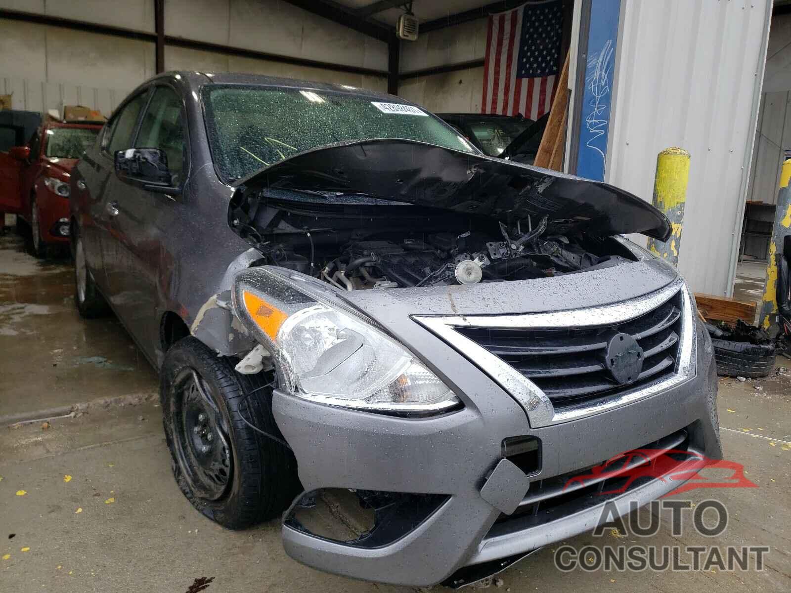 NISSAN VERSA 2017 - 3N1CN7AP0HL876393