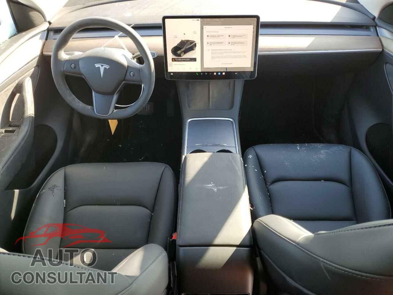 TESLA MODEL Y 2023 - LRWYGDFD3PC966946