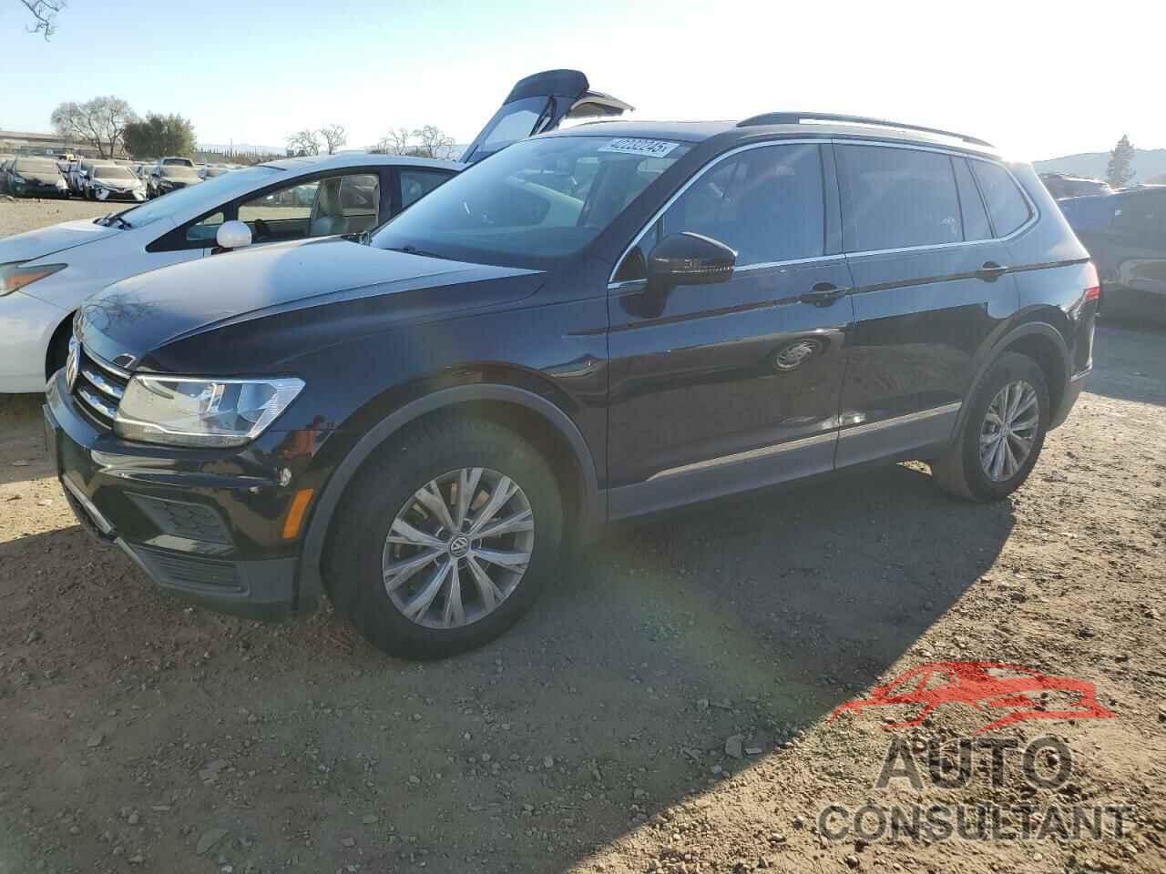 VOLKSWAGEN TIGUAN 2018 - 3VV3B7AX7JM186051