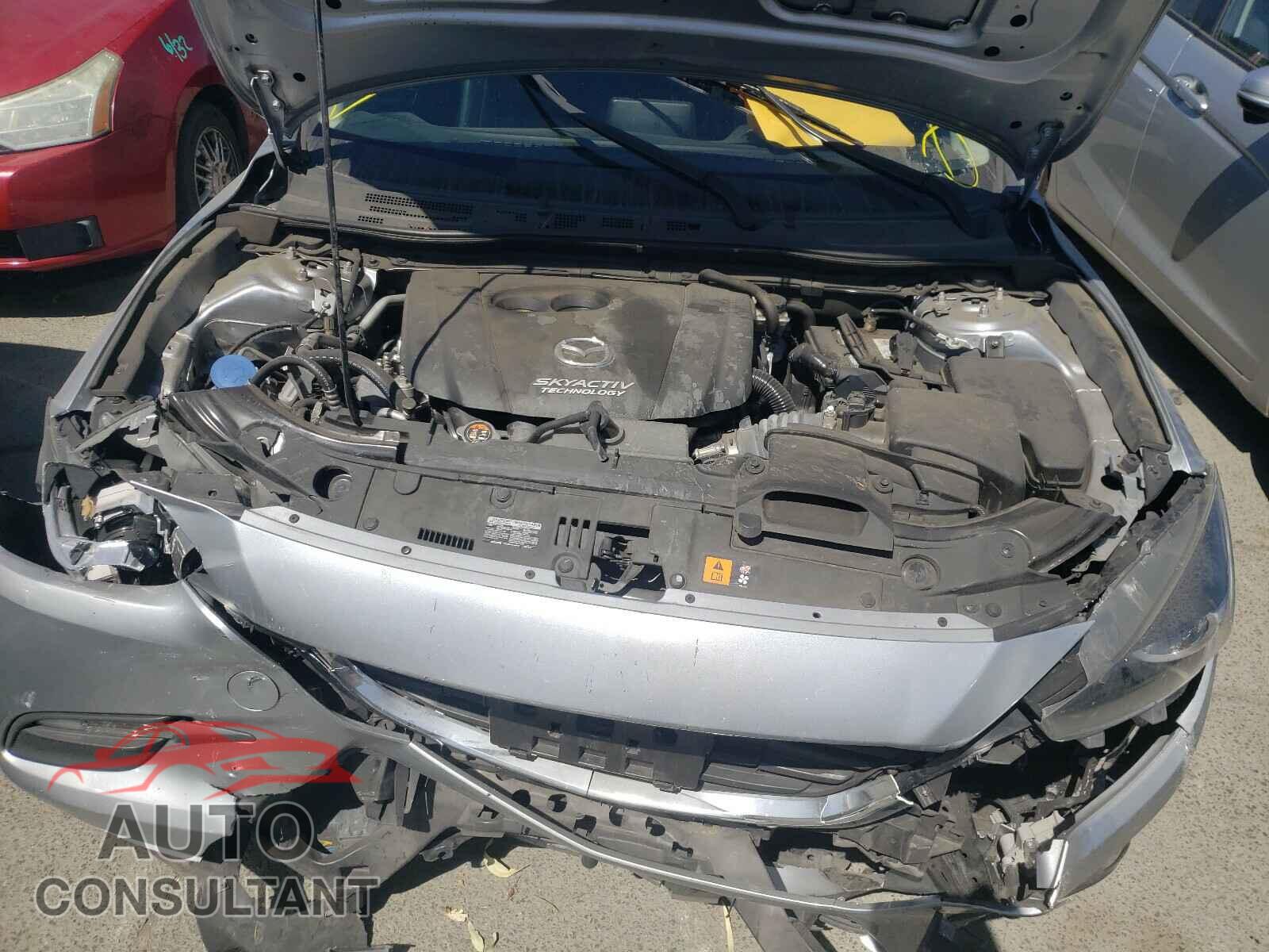MAZDA 3 2017 - 3MZBN1V72HM116165