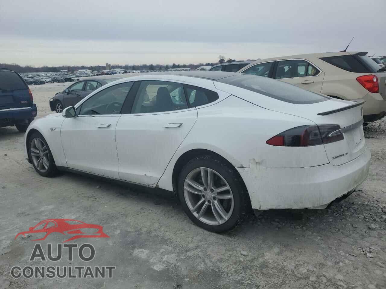 TESLA MODEL S 2013 - 5YJSA1DP0DFP05276