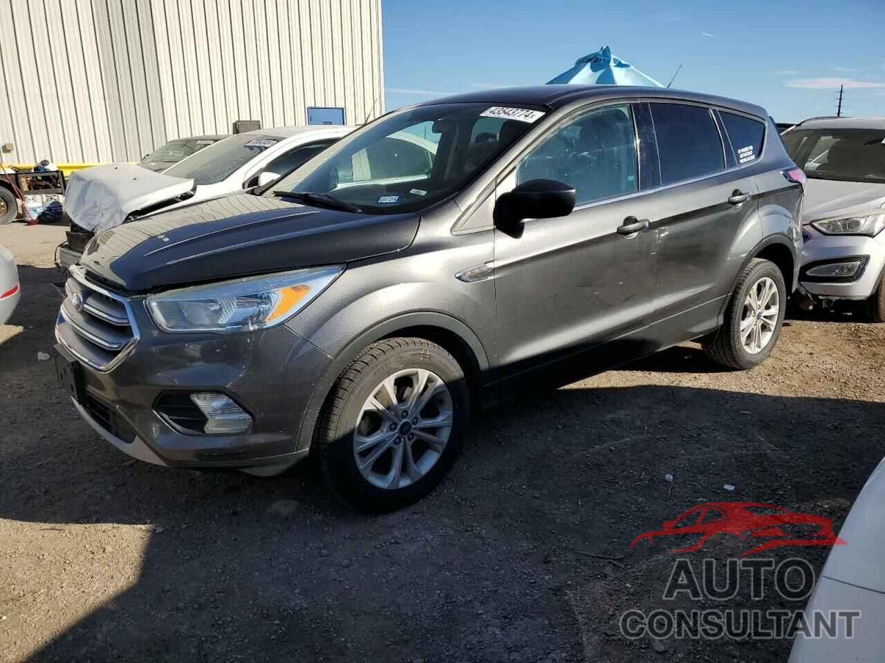 FORD ESCAPE 2017 - 1FMCU0GD1HUE15662