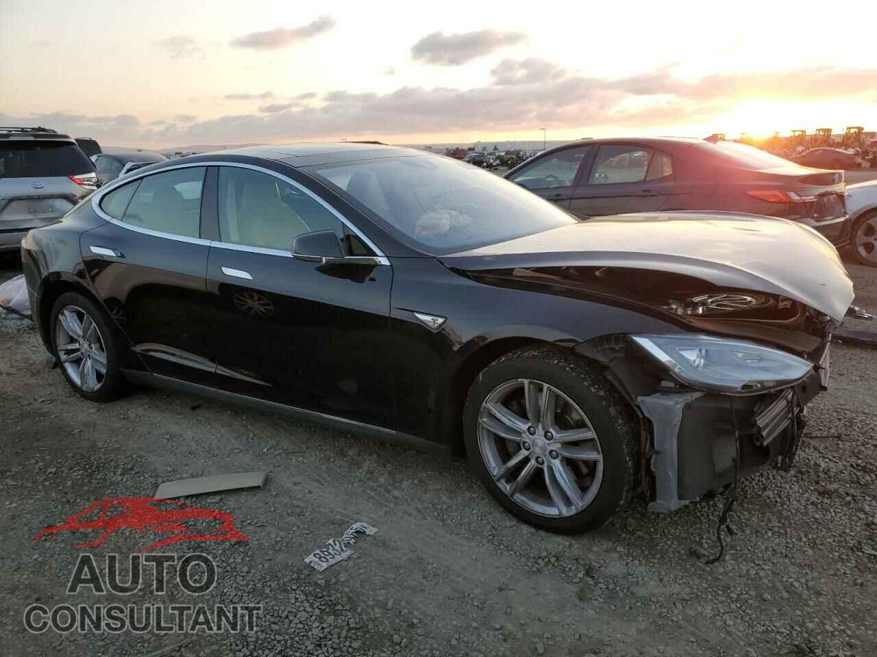 TESLA MODEL S 2015 - 5YJSA1E11FF113463