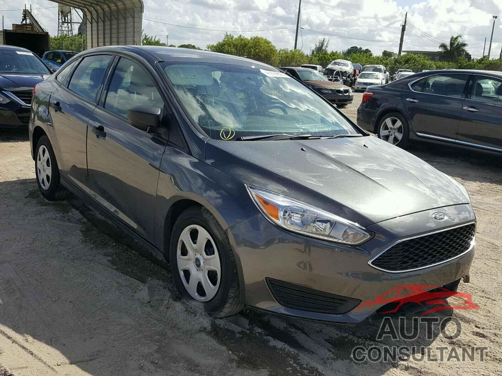 FORD FOCUS 2017 - 1FADP3E23HL327257