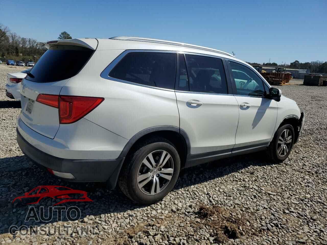 HONDA PILOT 2017 - 5FNYF5H38HB027912