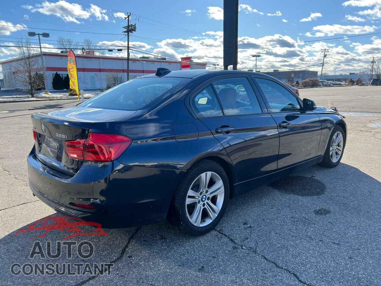 BMW 3 SERIES 2016 - WBA8E3G54GNT76122