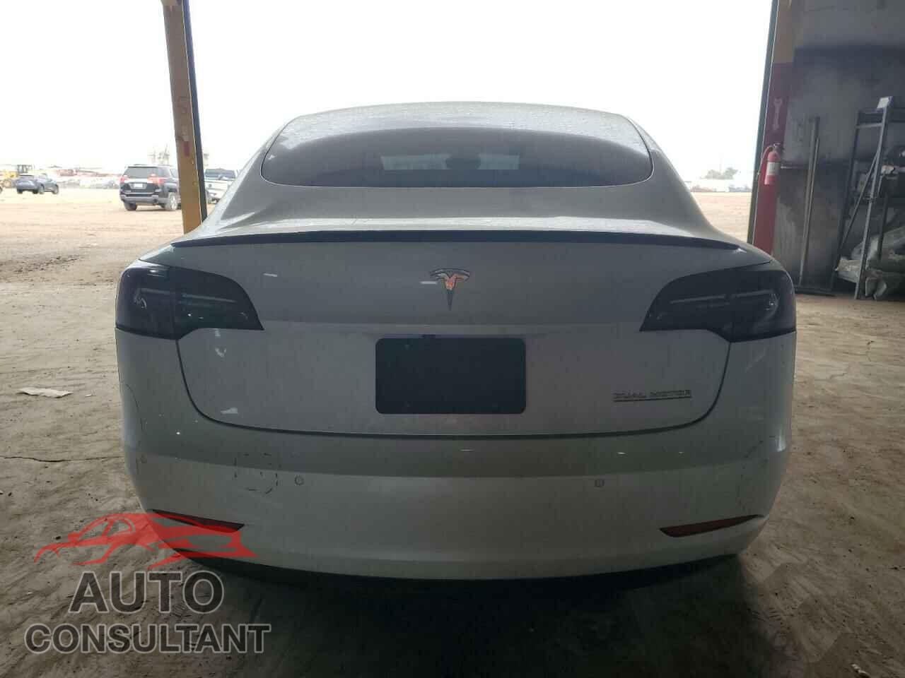 TESLA MODEL 3 2019 - 5YJ3E1EB4KF393214