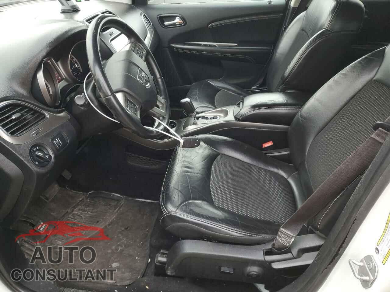 DODGE JOURNEY 2015 - 3C4PDCGG8FT525908