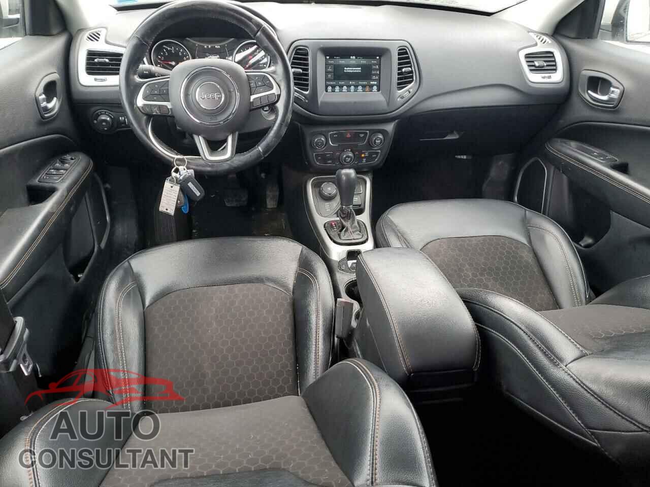 JEEP COMPASS 2020 - 3C4NJDBB8LT239621