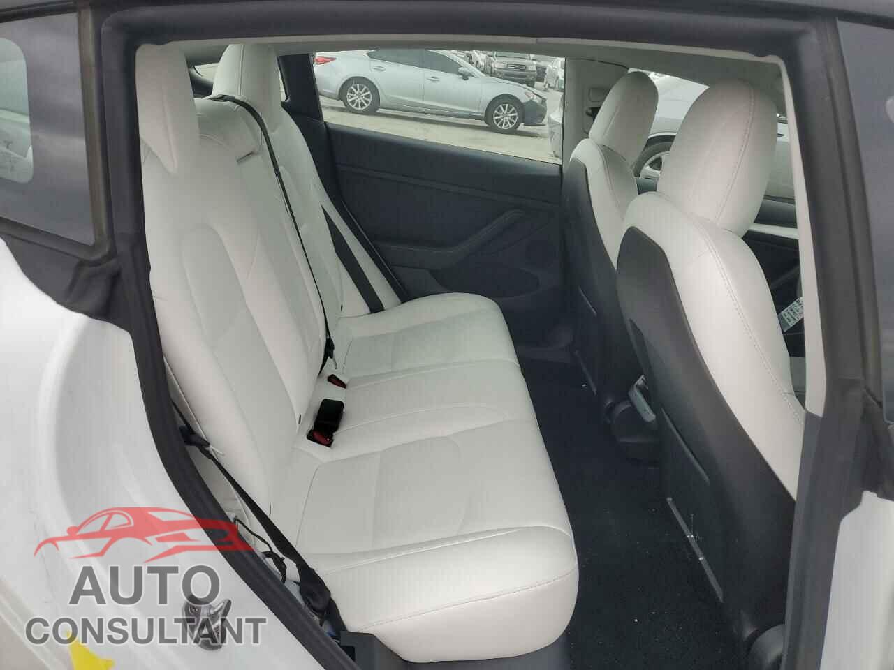 TESLA MODEL 3 2021 - 5YJ3E1EA5MF989748