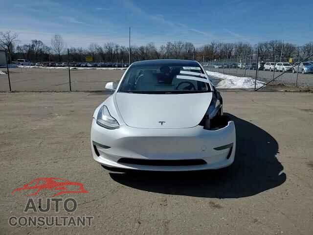 TESLA MODEL 3 2019 - 5YJ3E1EB3KF494907