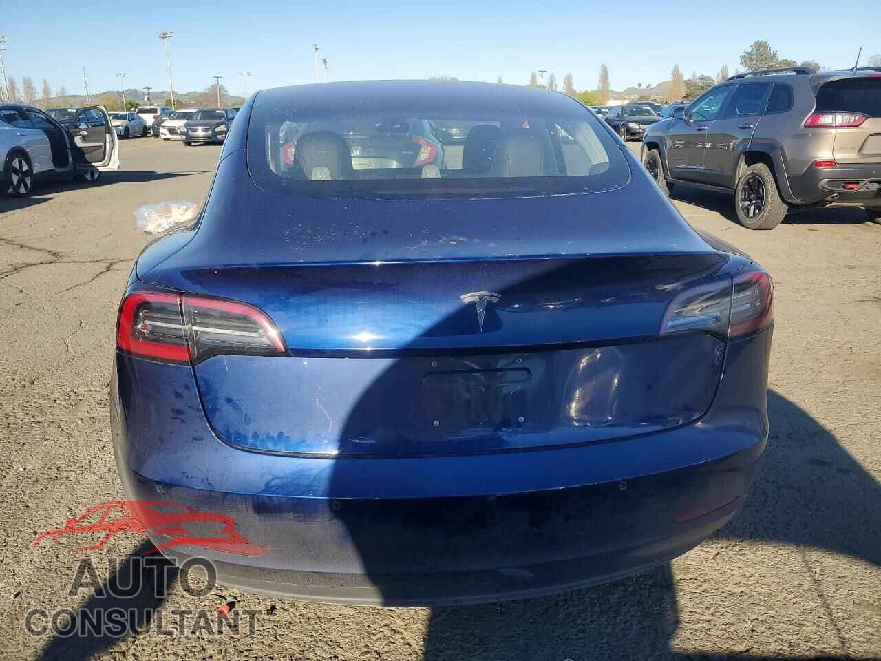 TESLA MODEL 3 2018 - 5YJ3E1EA1JF031220